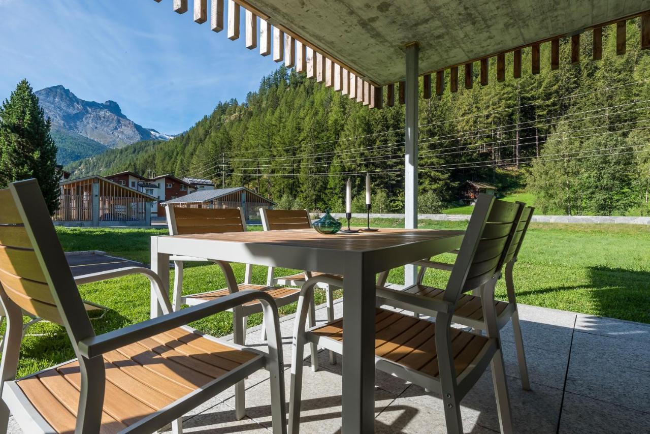 Montela Hotel & Resort - Suiten Saas-Grund Exterior photo