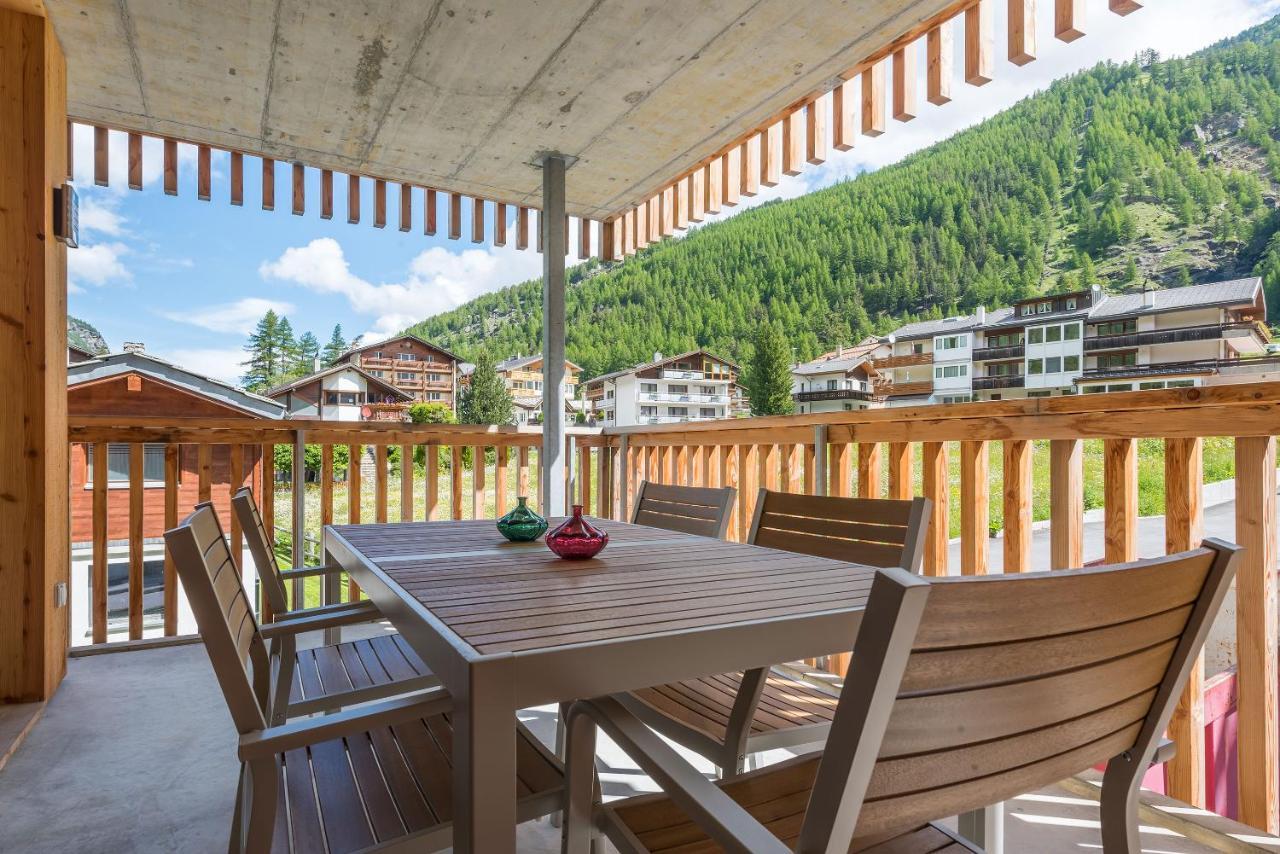 Montela Hotel & Resort - Suiten Saas-Grund Exterior photo